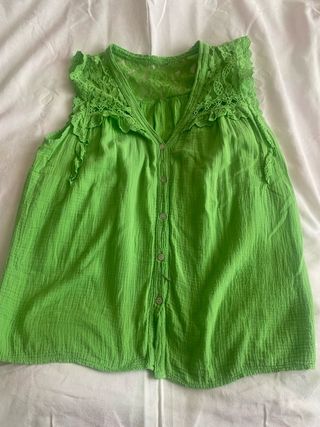 Blusa verde mujer con encaje