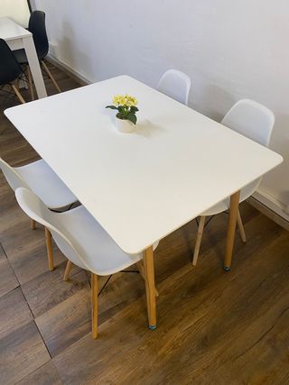 MESA DE COMEDOR + 4 SILLAS NUEVAS BLANCO 