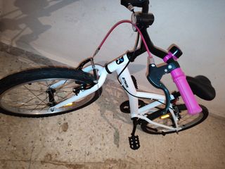 Bicicleta infantil Btwin blanca