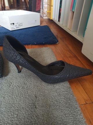 Zapatos de tacón negros
