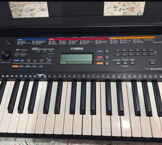 Teclado Yamaha PSR-E263 Digital