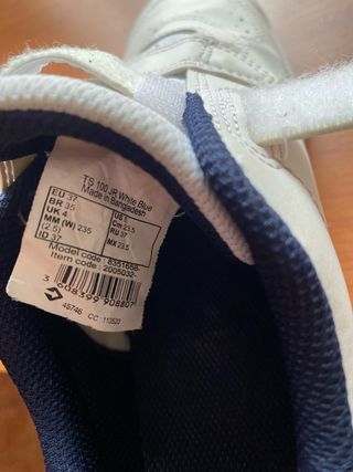 Zapatillas deportivas blancas talla 37