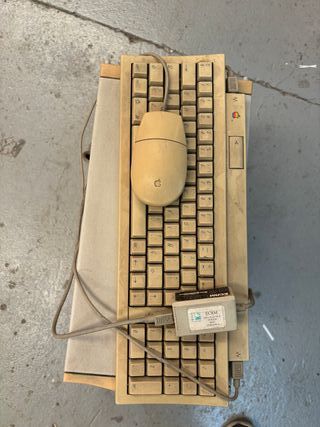 Power Macintosh 8100/80 Apple Beige