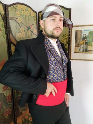 VENTA TRAJE DE BATURRO ( 68 B )