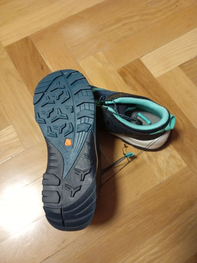 Zapatillas trekking niños talla 35