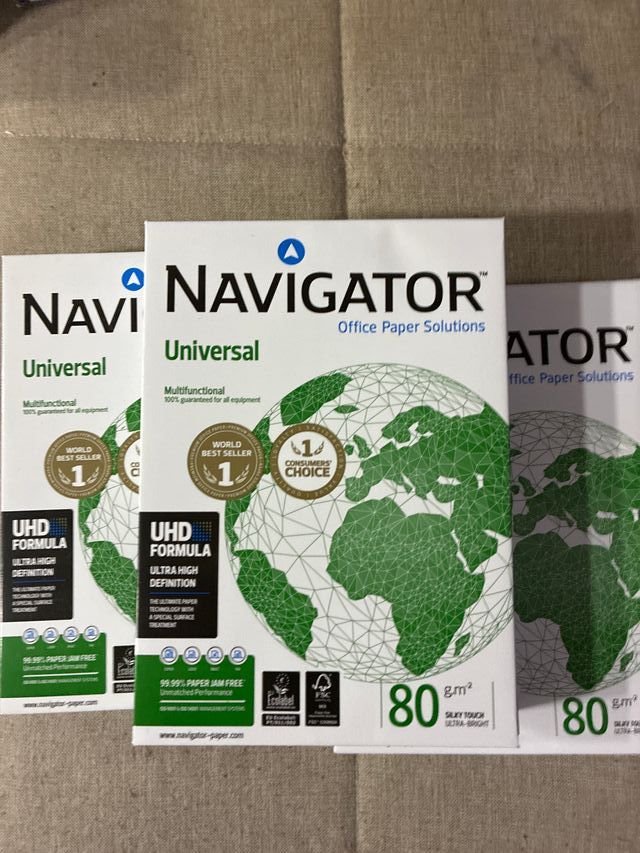 3 confezioni di carta Navigator A4 80gr