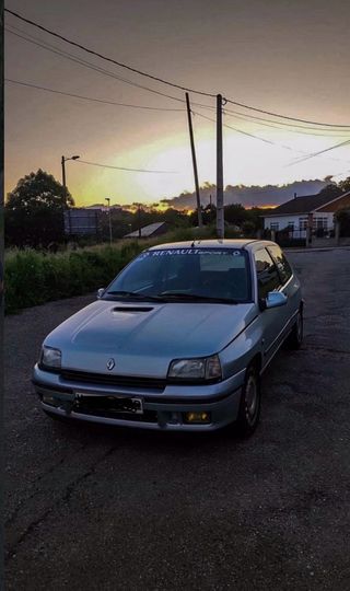 Renault Clio 1.8 16v