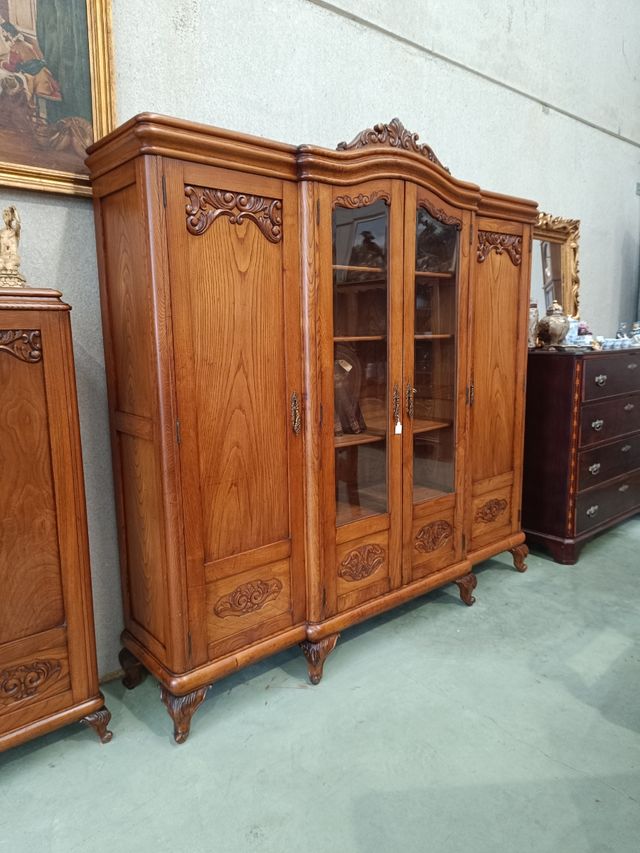 Mueble librería de castaño