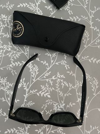 Gafas de sol Ray-Ban Wayfarer Negras
talla 50 