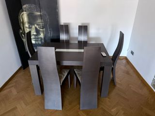 Mesa extensible y 6 sillas