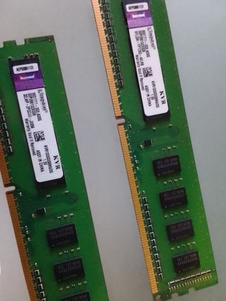 2x 2GB DDR3 RAM Kingston KVR1333D3S8N9/2G