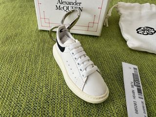 Llavero Oversized Sneaker Key Alexander McQueen