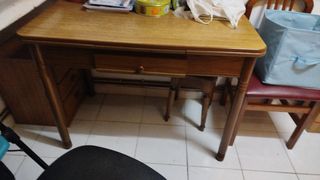 Mesa de cocina extensible con cajón