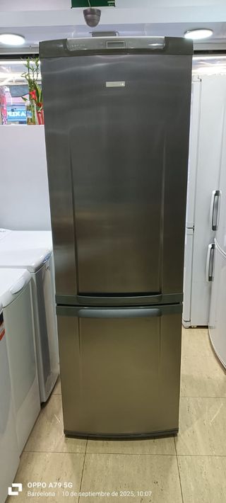Nevera Combi Electrolux no Frost energía A+