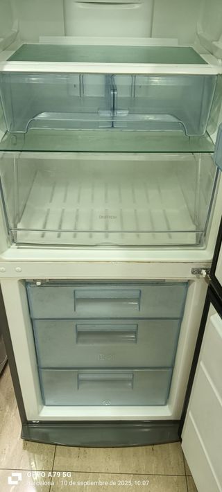 Nevera Combi Electrolux no Frost energía A+