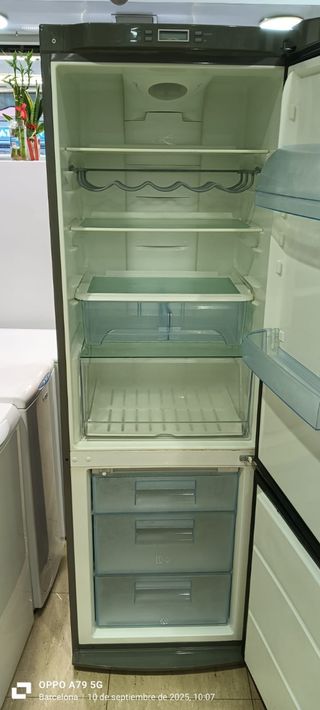 Nevera Combi Electrolux no Frost energía A+