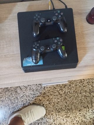 PS4 (PlayStation 4) Negra
