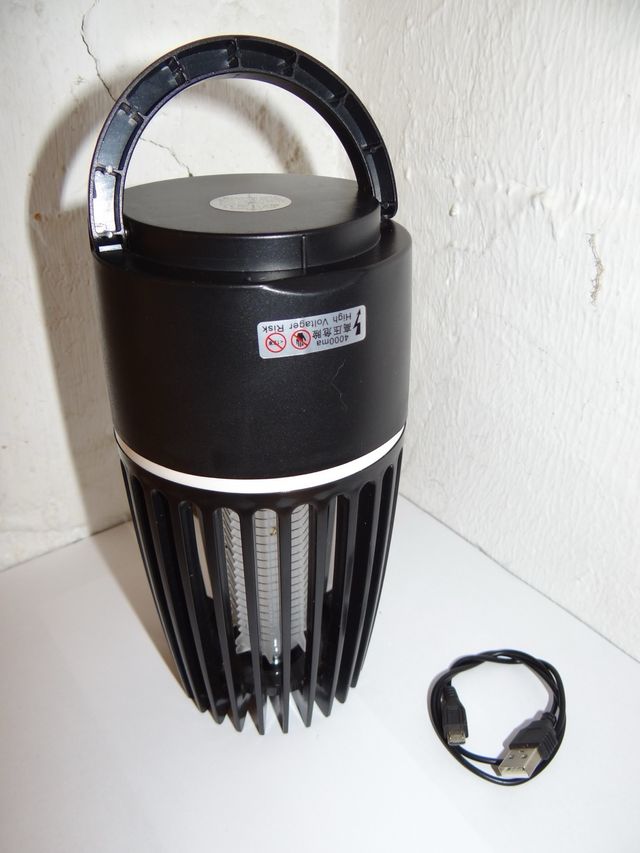 Lámpara Antimosquitos Portátil 4000mAh como nuevo