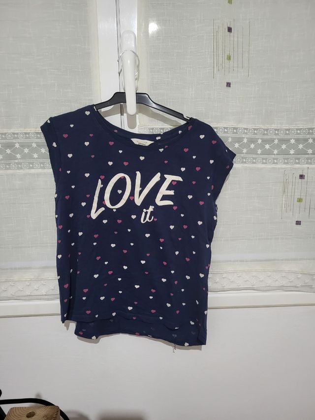Camiseta azul marino con corazones Springfield