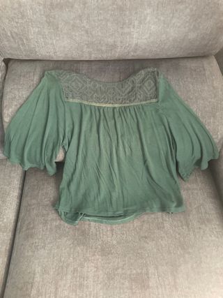 Blusa Stradivarius verde