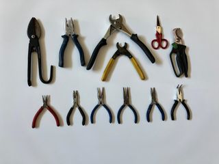 Lote de Alicates y Tijeras de Chapista