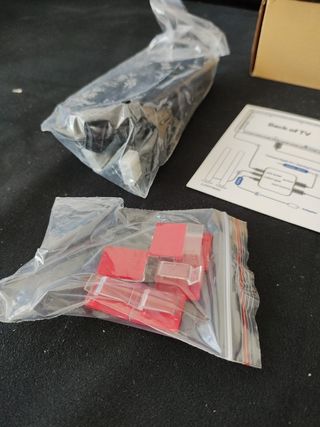 Kit Tira LED RGB con Mando y Adaptador nevo