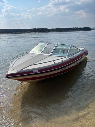 Lancha Glastron Laraya SSV 179