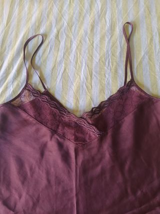 Camisón lencería color vino con encaje