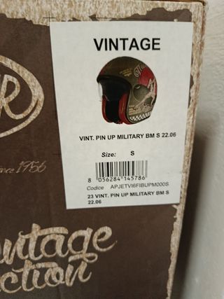 Casco Premier Flamin' Missy Pin-up