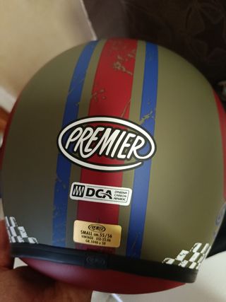 Casco Premier Flamin' Missy Pin-up