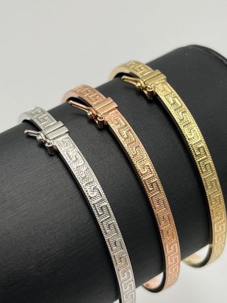 SEMANARIO 3 PULSERAS RIGIDAS GRECA HUECA.