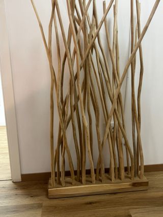 Biombo decorativo de troncos naturales
