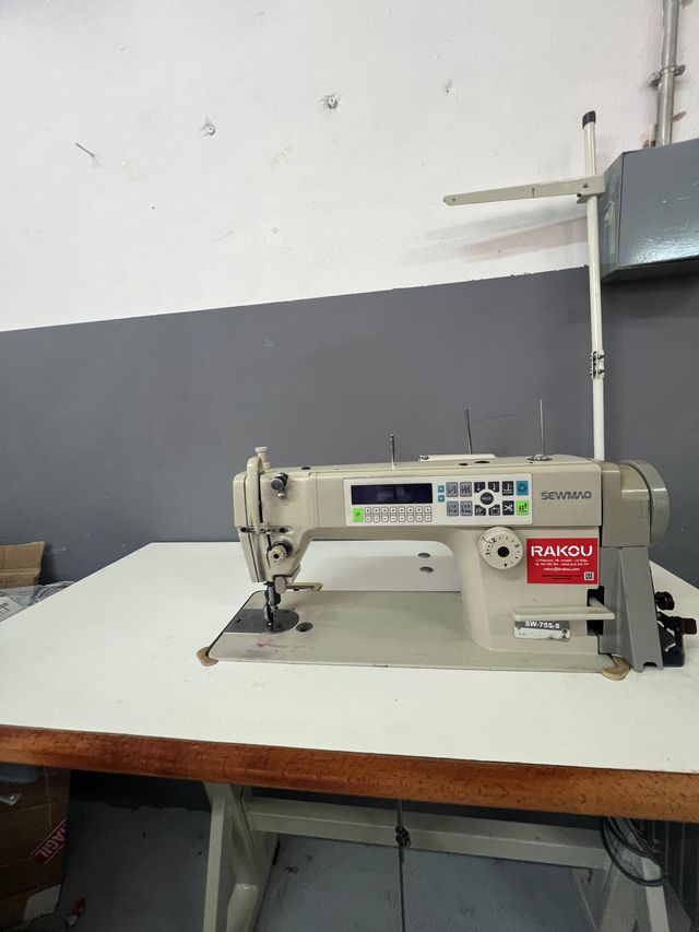 Máquina de coser industrial Sewmaq plana