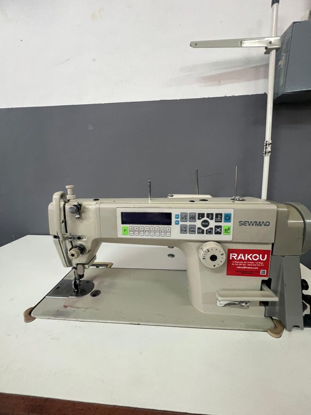 Máquina de coser industrial Sewmaq plana