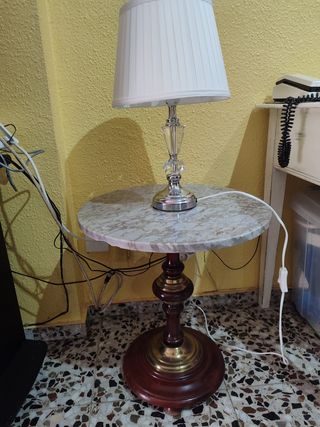 Mesa auxiliar mármol y madera