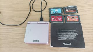 Nintendo Game Boy Advance SP Rosa + 4 Juegos