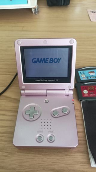 Nintendo Game Boy Advance SP Rosa + 4 Juegos