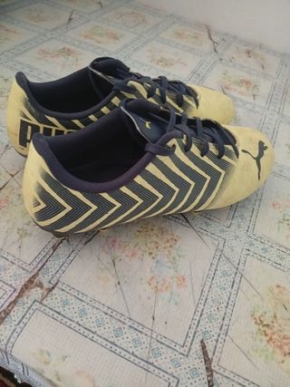 Botas de fútbol Puma