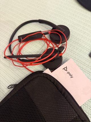 Lote ordenador: teclado, ratón, auriculares etc