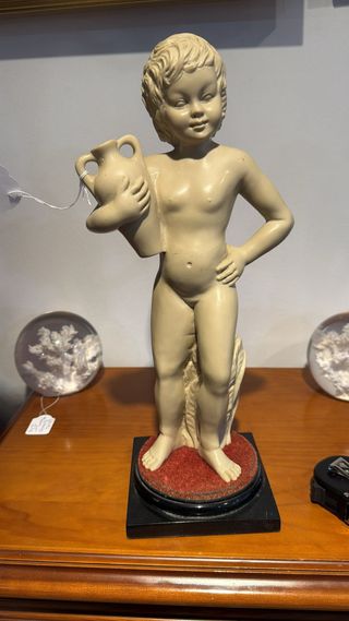 FIGURA NIÑO CON CÁNTARO