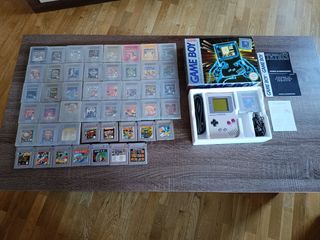 Nintendo Game Boy + 40 Cartuchos