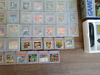 Nintendo Game Boy + 40 Cartuchos