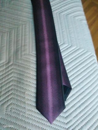 Corbata de poliéster morada