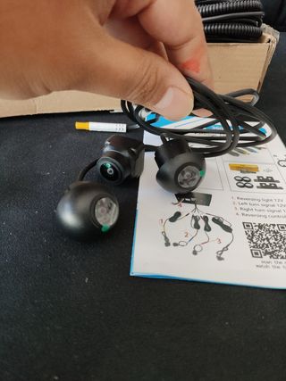 Cámara 360° 3 Cámaras + Accesorios le falta algo