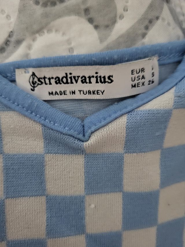 Top cuadros azul y blanco Stradivarius