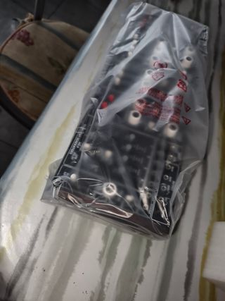 Sintetizador Behringer CAT sin estrenar