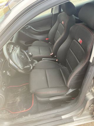 SEAT Leon 2004