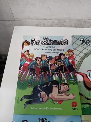 Los Futbolísimos 1: El misterio de los árbitros...