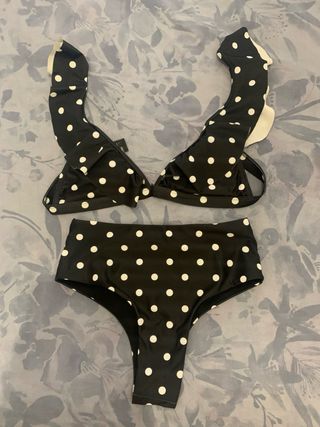 Bikini lunares negro y blanco