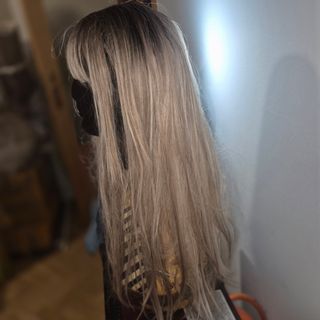 Peluca sintética alta gama beige/marrón